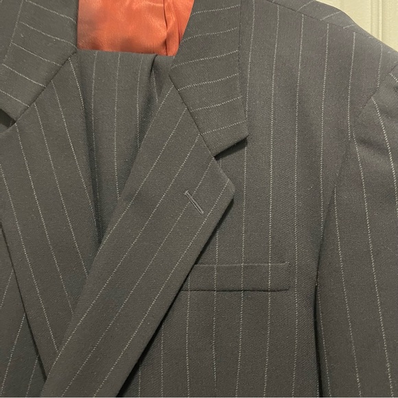 Versace Classic V2 pinstriped 
double-breasted, wool two-piece suit size 52 - Picture 3 of 7